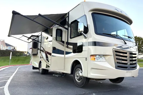 DAVID's Thor Motor Coach ace 30.1 Class A