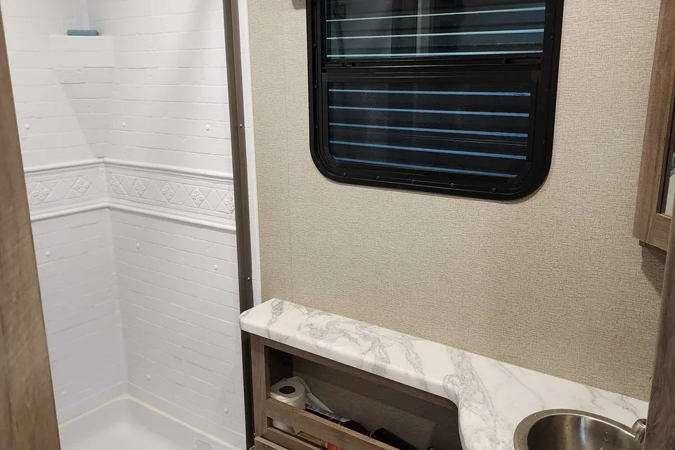 Ian's Grand Design 2800BH Luxury Glamper