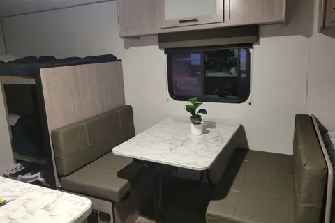 Elite trailers LLC
