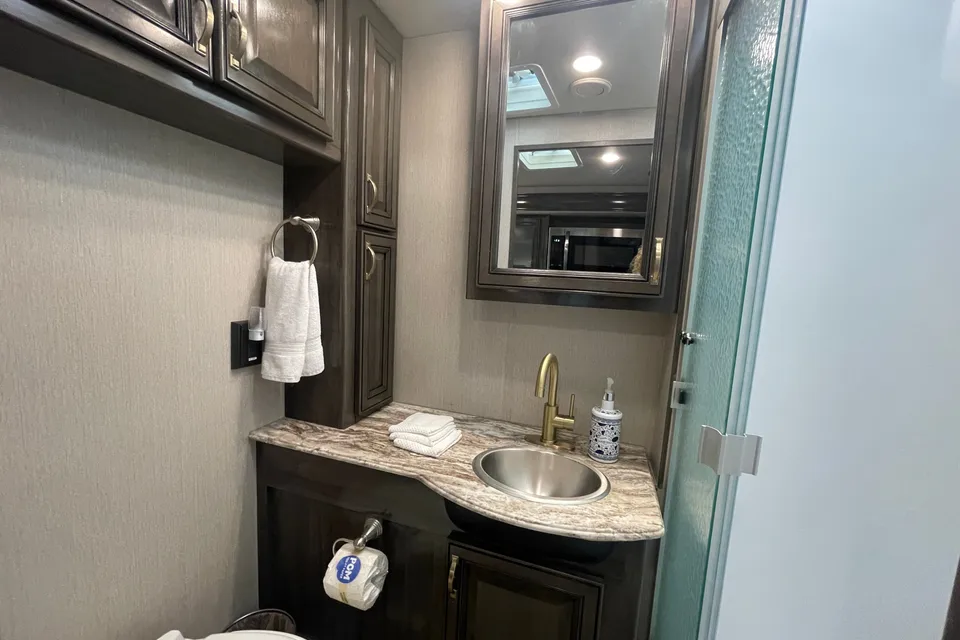 Marc's Holiday Rambler Admiral 29M Class A