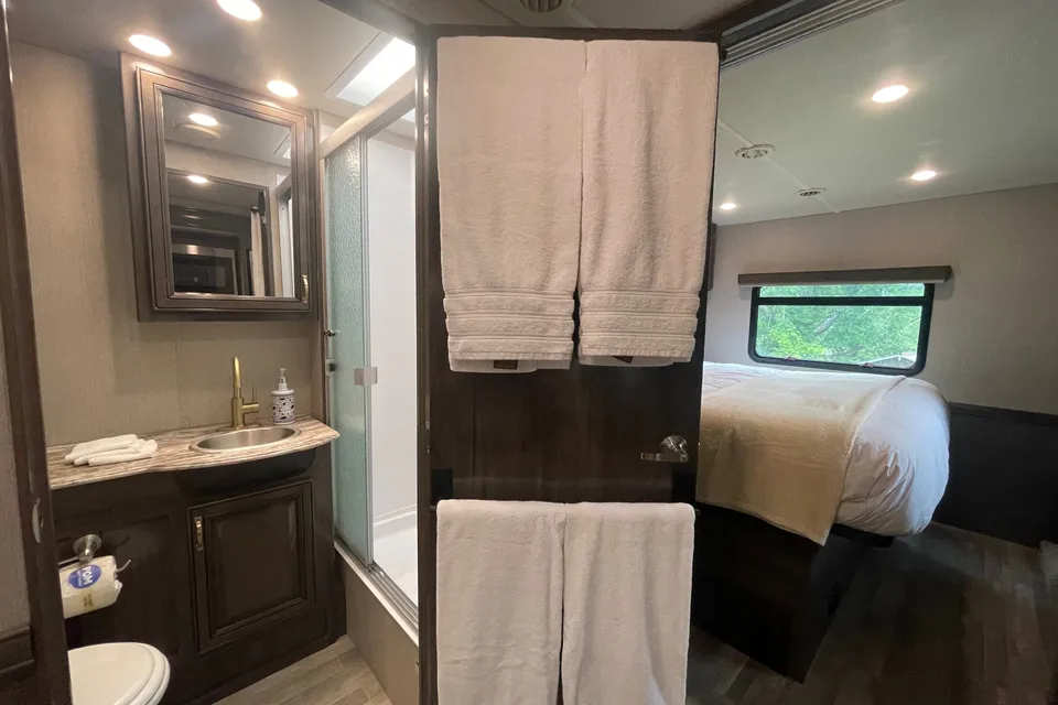 Marc's Holiday Rambler Admiral 29M Class A