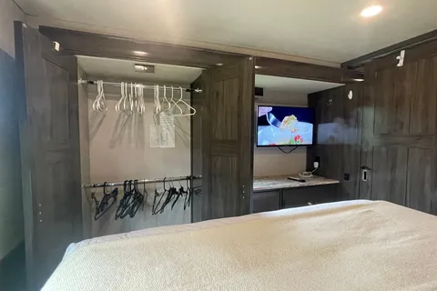 Marc's Holiday Rambler Admiral 29M Class A