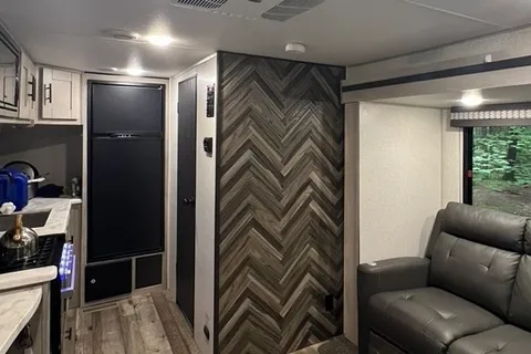 John's KZ Connect SE C191MBSE Travel Trailer