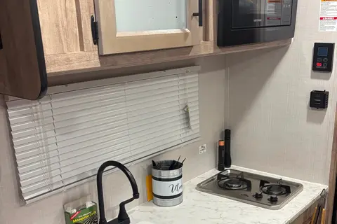 The Fallis’ Grand River 19BH Travel Trailer