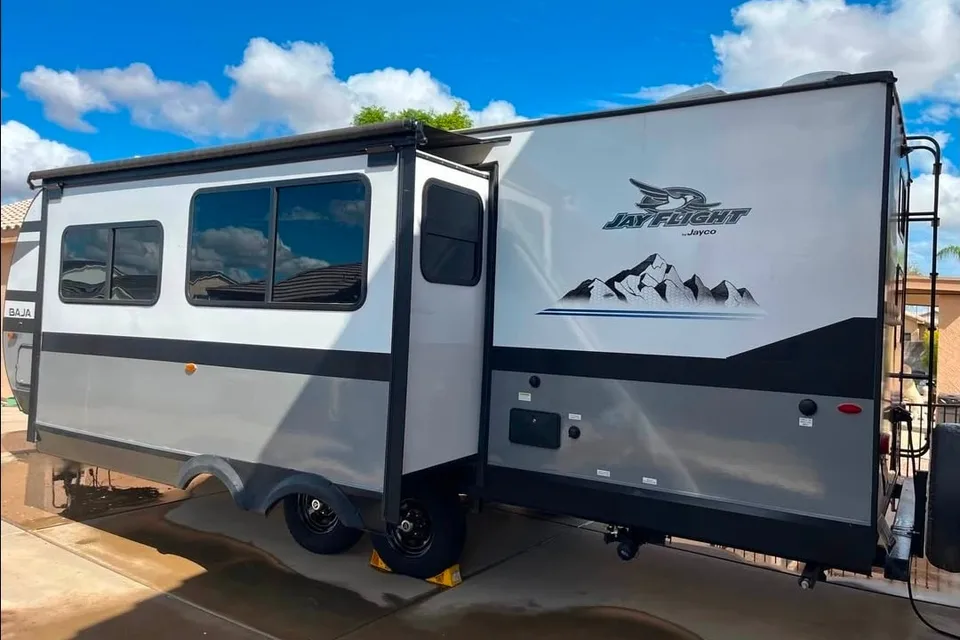Javier's Jayco 267 BHSW Travel Trailer