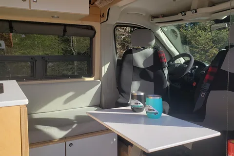 Le ChezNouk - RAM Promaster 20'