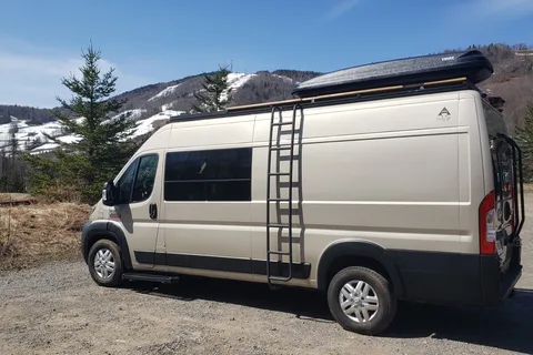 Le ChezNouk - RAM Promaster 20'