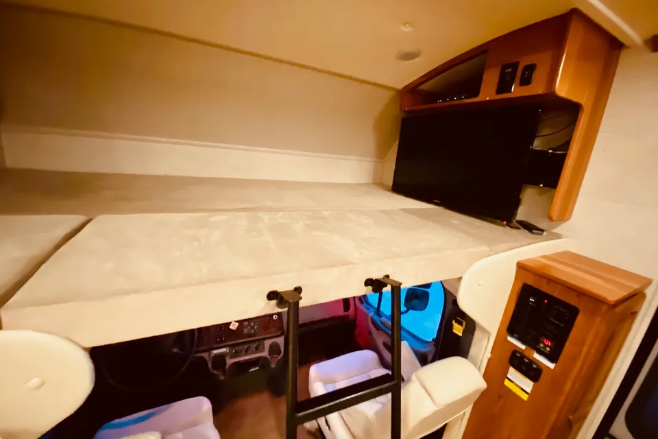 C17 JAYCO SENECA SUPER C DIESEL SLEEPS 10 LUXURY 3 SLIDEOUT ROOMS WIFI WOW!