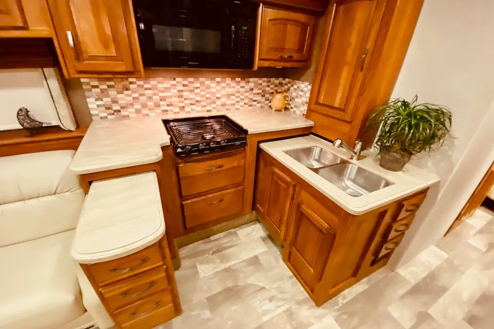 C17 JAYCO SENECA SUPER C DIESEL SLEEPS 10 LUXURY 3 SLIDEOUT ROOMS WIFI WOW!
