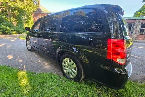 Salty Vibes « Escapade d'Automne : Grand Caravan Minimaliste & Épurée – Dispo Immédiate »