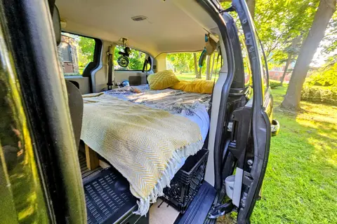 Salty Vibes « Escapade d'Automne : Grand Caravan Minimaliste & Épurée – Dispo Immédiate »