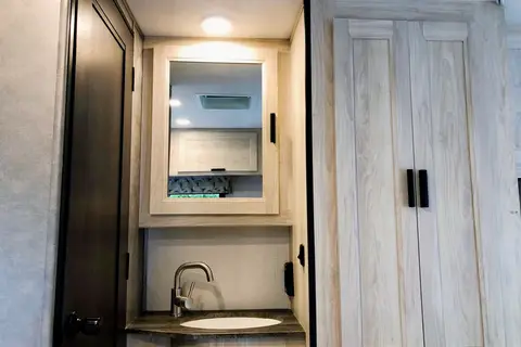 Solar-Powered, Pet Friendly, Ready-to-Go Sunshine Daydream 