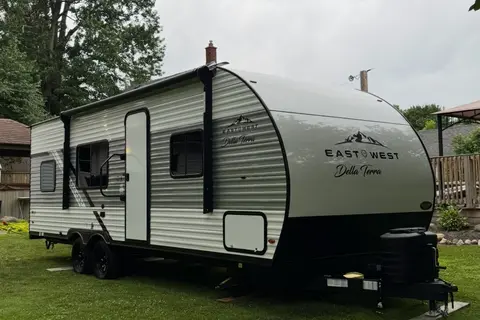 The Vansnick’s East to West Della Terra Travel Trailer