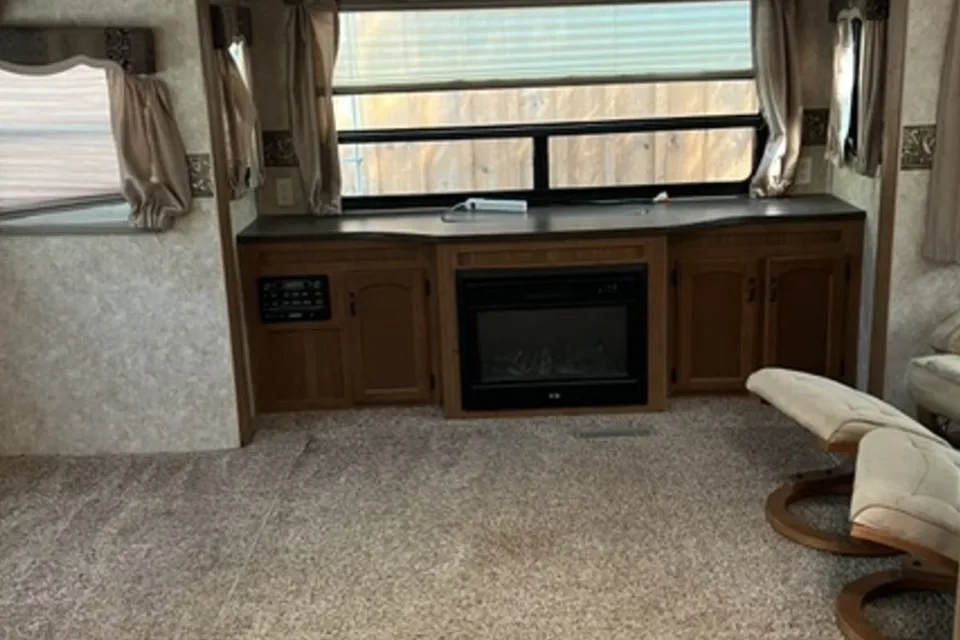 Bill's Crossroads Cruiser Fifth Wheel