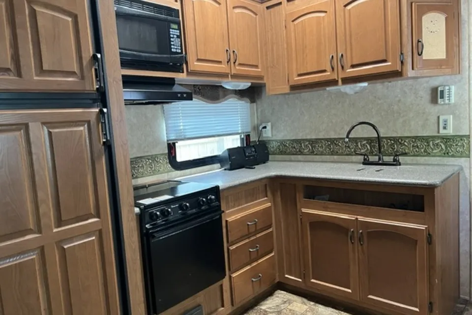Bill's Crossroads Cruiser Fifth Wheel
