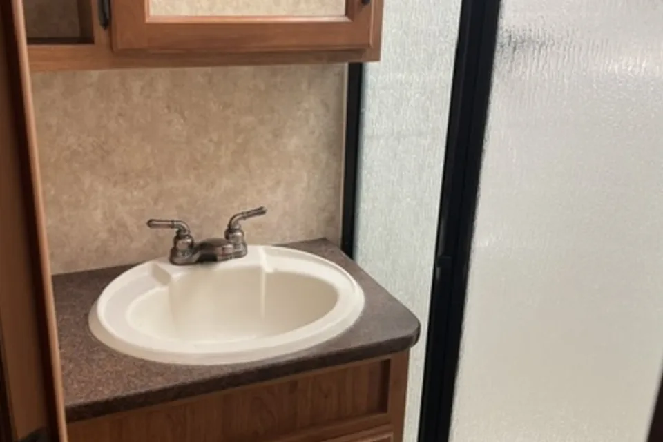 Bill's Crossroads Cruiser Fifth Wheel