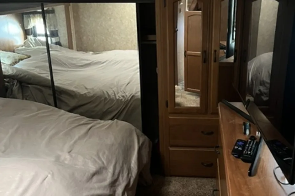 Bill's Crossroads Cruiser Fifth Wheel