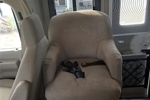 "Bunny," a 2020 Thor Motor Coach Freedom Elite C, SUPER CLEAN!!