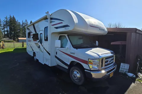 "Bunny," a 2020 Thor Motor Coach Freedom Elite C, SUPER CLEAN!!