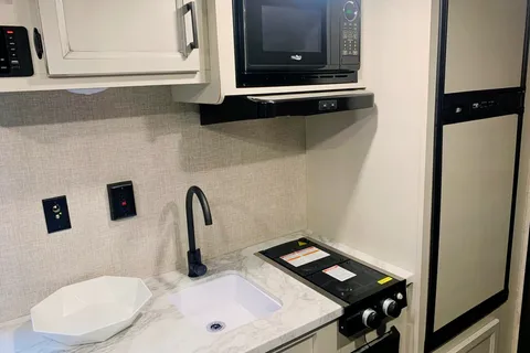 Tim's Jayco SLX 7 184BS Travel Trailer