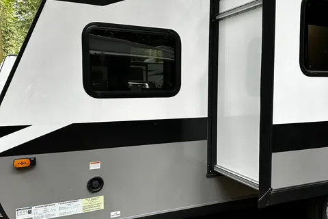 Tim's Jayco SLX 7 184BS Travel Trailer