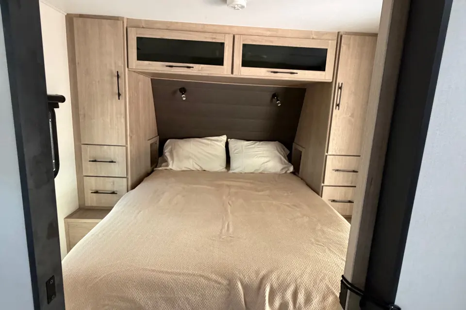 Doug's Grand Design Imagine 23LDE Travel Trailer