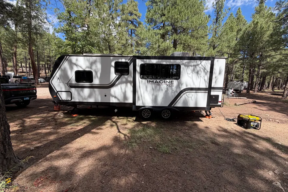 Doug's Grand Design Imagine 23LDE Travel Trailer