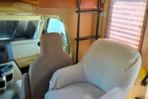 Bob & Betty's Sunseeker Class C