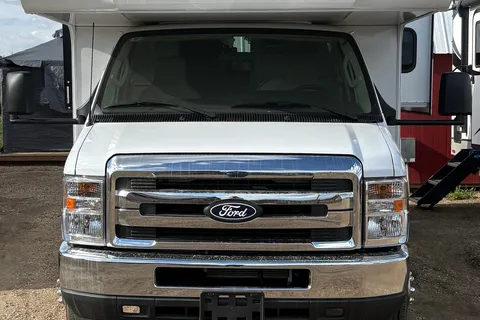 Steve's Thor Motor Coach 22z Class C