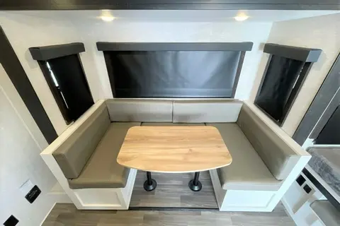 Highland Ridge RV OPEN RANGE LITE AIR 19MBH Travel Trailer