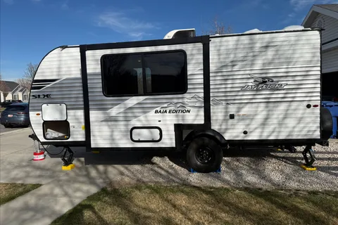 Christy's Jayco 197MBW  SLX Baja Edition Travel Trailer