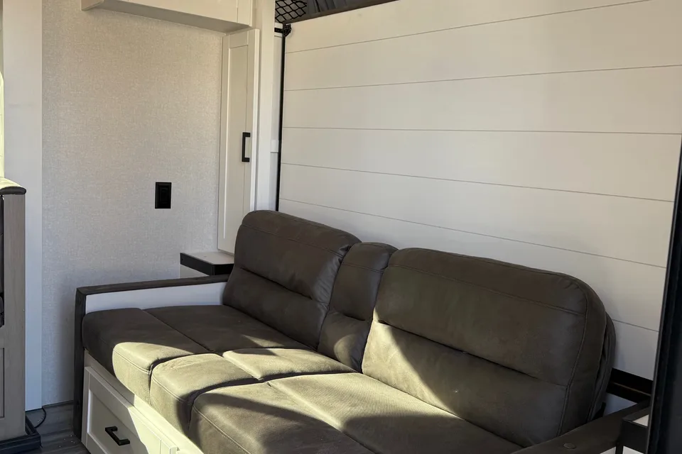 Christy's Jayco 197MBW  SLX Baja Edition Travel Trailer