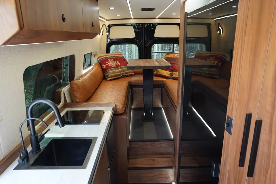 The Paragon - A premium quality luxury campervan