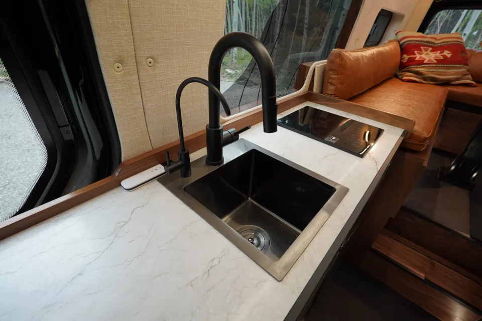 The Paragon - A premium quality luxury campervan