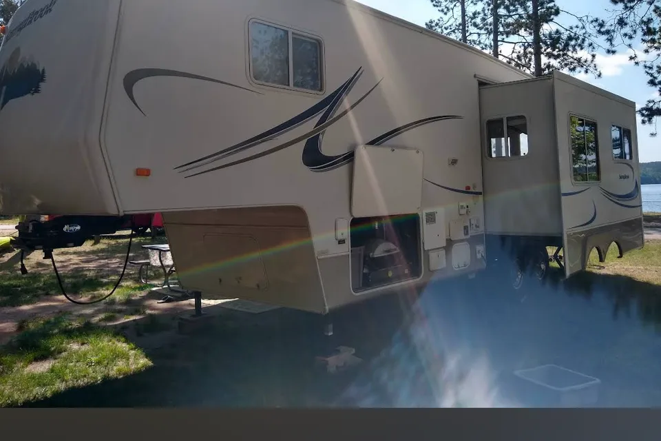 Scott's SunnyBrook Titan Fifth Wheel