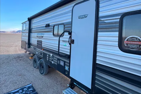 Family Friendly 2022 Cruise Lite Trailer