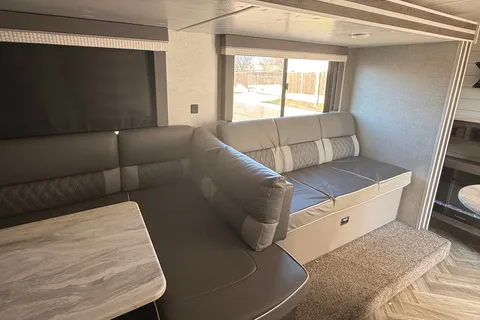 Family Friendly 2022 Cruise Lite Trailer