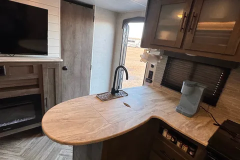 Family Friendly 2022 Cruise Lite Trailer