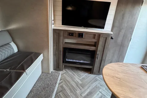 Family Friendly 2022 Cruise Lite Trailer