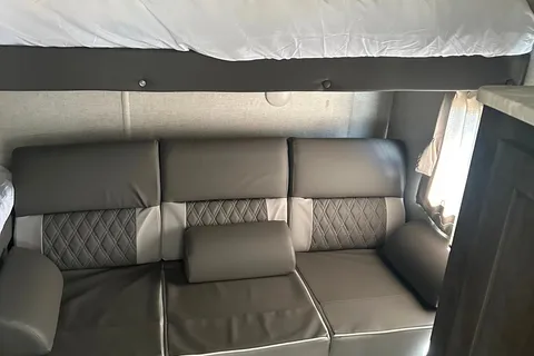 Family Friendly 2022 Cruise Lite Trailer