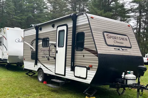 Steven's Sportsman Kz Travel Trailer