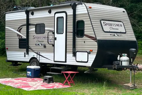 Steven's Sportsman Kz Travel Trailer