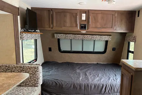 Steven's Sportsman Kz Travel Trailer