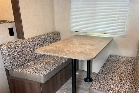 Steven's Sportsman Kz Travel Trailer