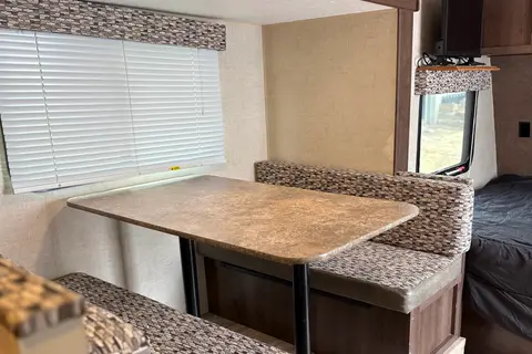 Steven's Sportsman Kz Travel Trailer
