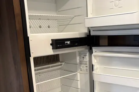 Steven's Sportsman Kz Travel Trailer