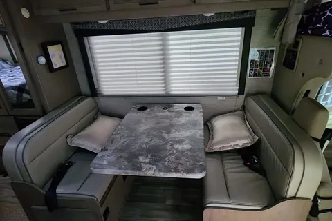 2022 Thor Four Wind Class C 24ft