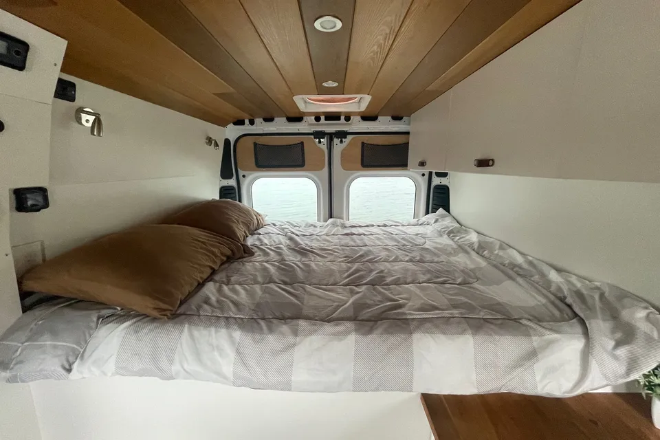Greg's Ram Promaster 2500  Class B