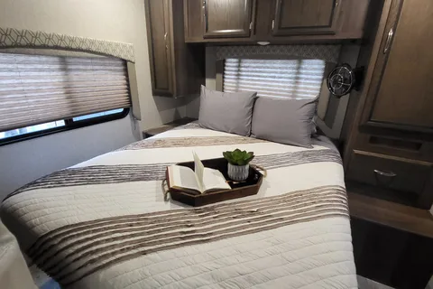 RV Trippin - "Clyde" Coachmen Freelander 27QB