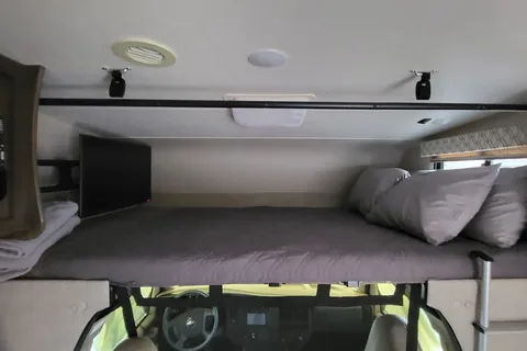 RV Trippin - "Clyde" Coachmen Freelander 27QB